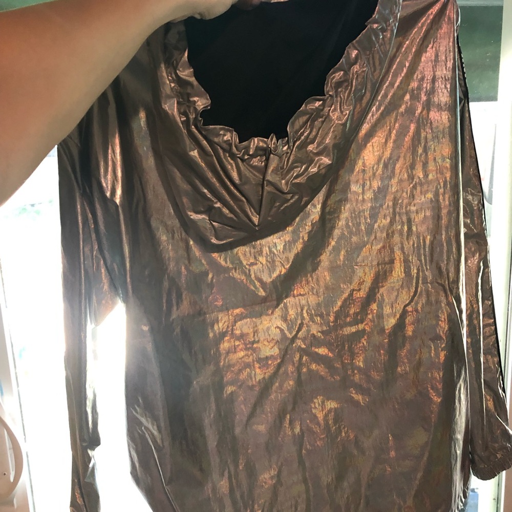 Windbreaker - Picture 2 of 3